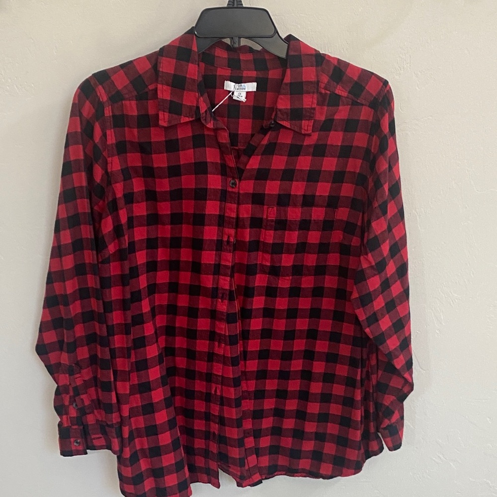 Croft & Barrow Women's Red and Black Plaid Button Down Shirt